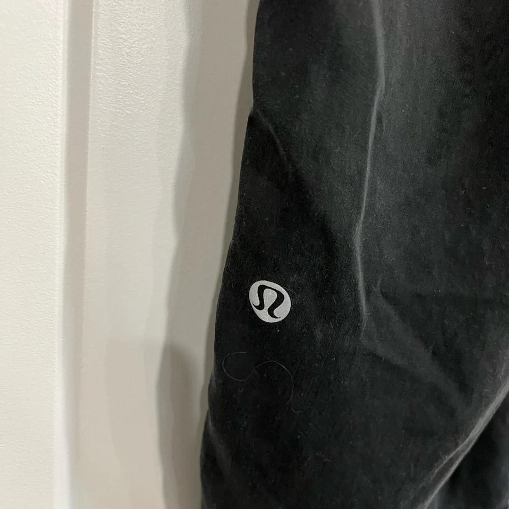 Lululemon chambray capri  Size 8 (without tag)